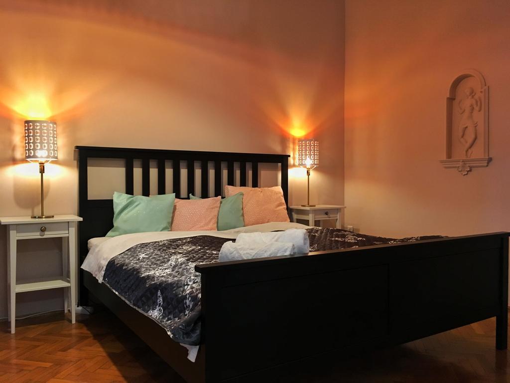 Diamonds Apartment With 2 Rooms Near Guzsdu Udvar Boedapest Buitenkant foto